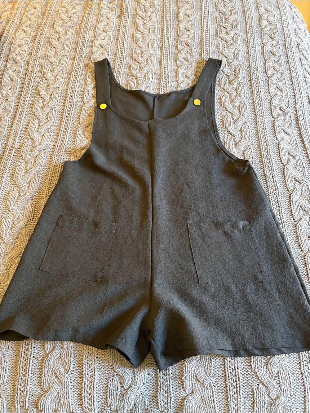 New Large Black Lightweight Romper